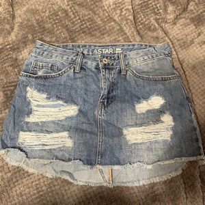 Women’s distressed miniskirt